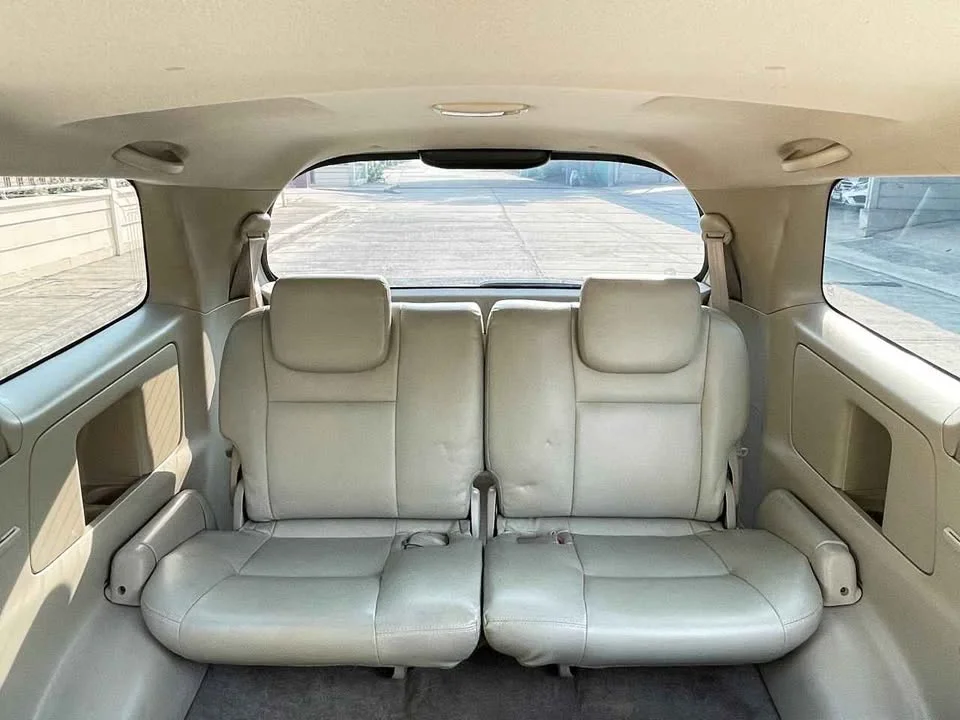 2013 Toyota Innova I 3
