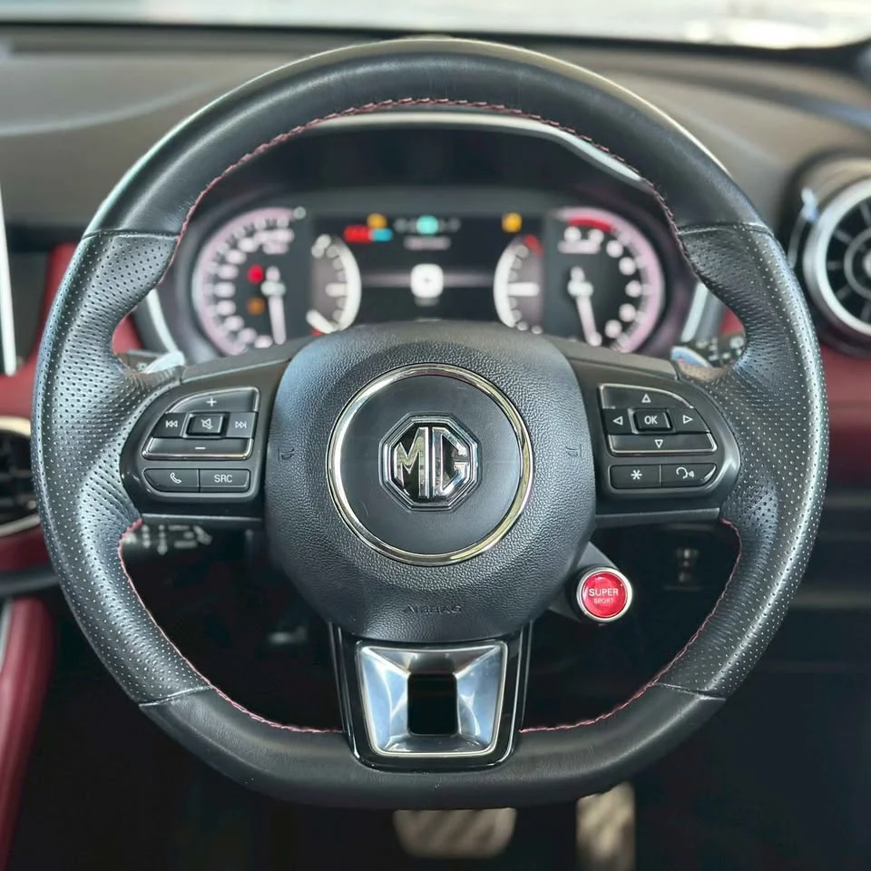 2021 MG HS 3
