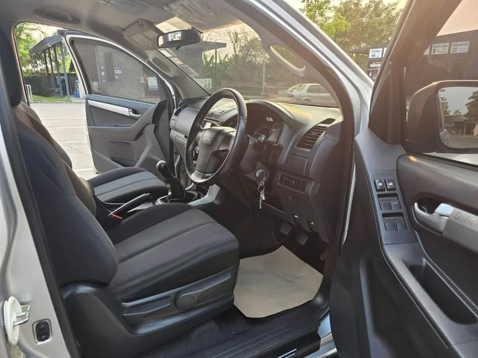 2015 Isuzu D-Max II (RT) 3