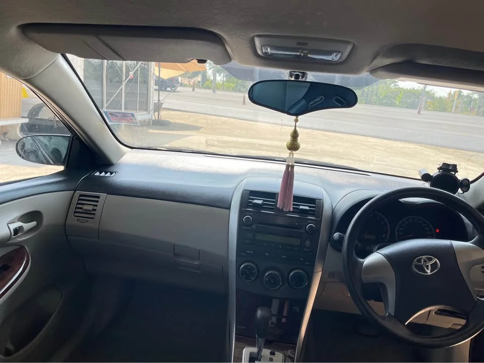 2012 Toyota Corolla Altis X (E140) 2