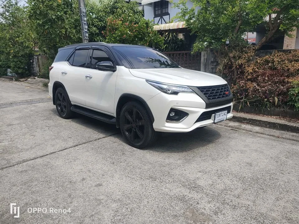 2018 Toyota Fortuner II 2