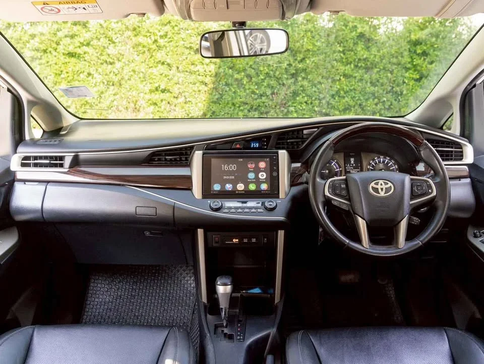 2017 Toyota Innova II 3