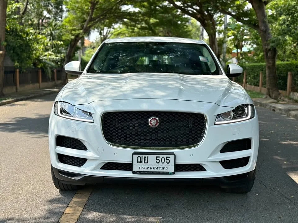 2019 Jaguar XF X260 3