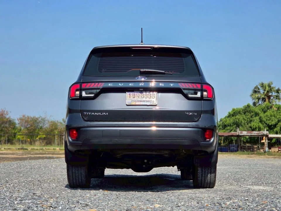 2022 Ford Everest III 3