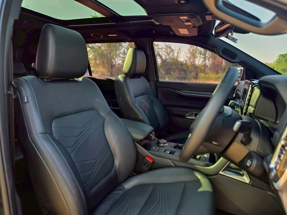 2022 Ford Everest III 2