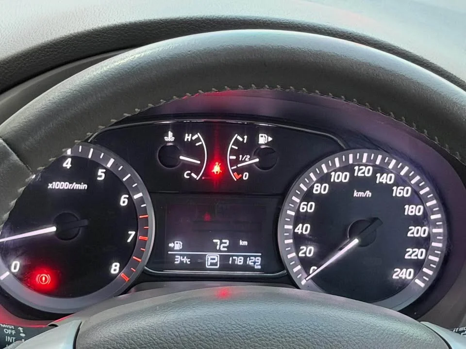 2013 Nissan Sylphy III (B17) 3