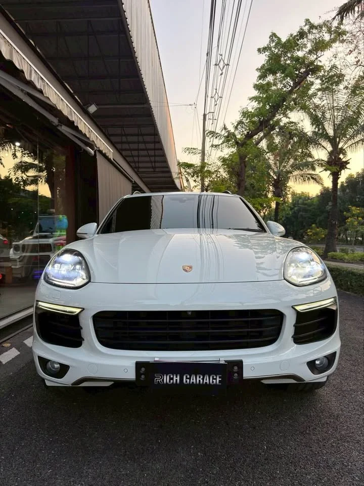 2015 Porsche Cayenne II 2
