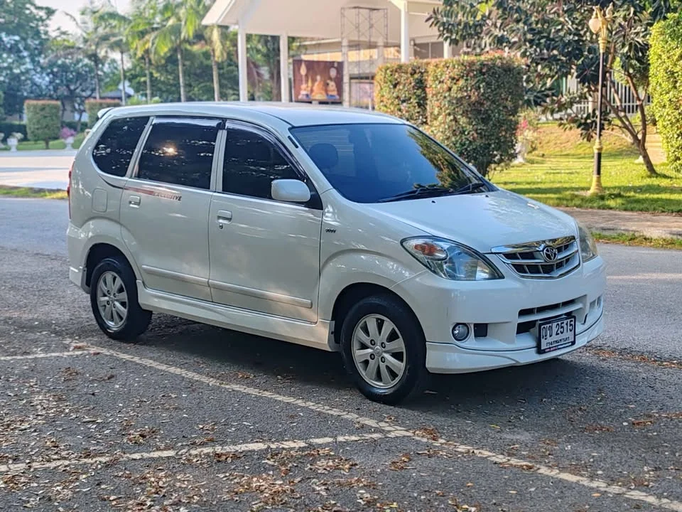 2011 Toyota Avanza I 2