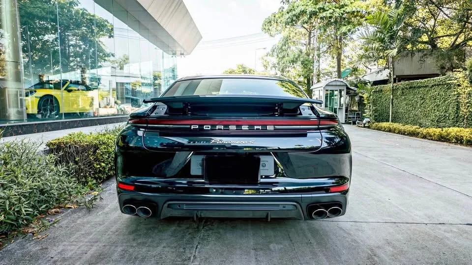 2026 Porsche Panamera II 2