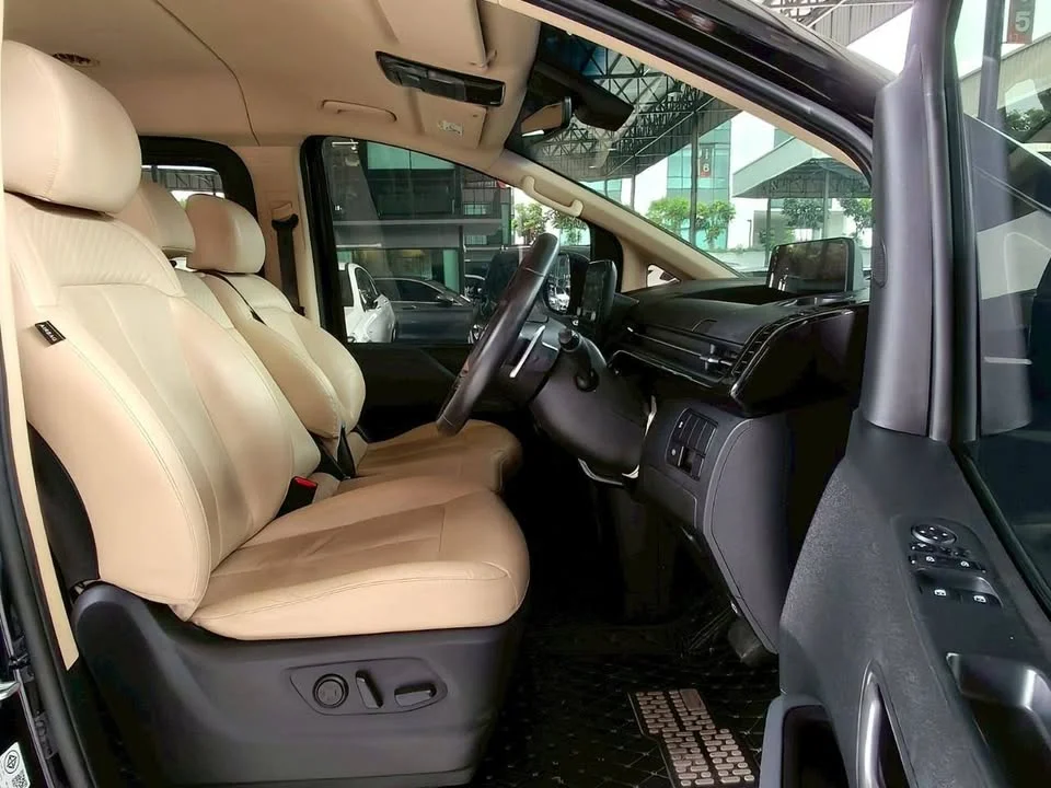 2022 Hyundai Staria US4 3
