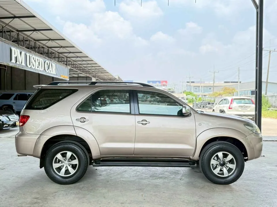 2005 Toyota Fortuner I 2