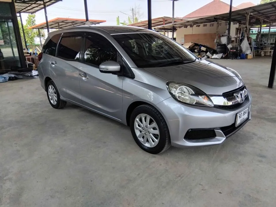 2016 Honda Mobilio II 3