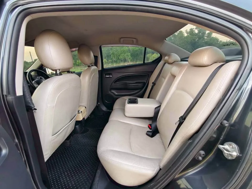 2013 Mitsubishi Attrage VI 2