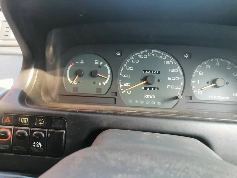 1995 Mitsubishi Space Wagon II 2