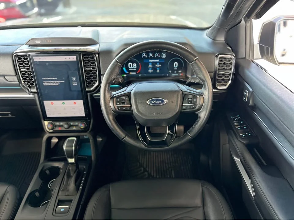 2023 Ford Everest III 2