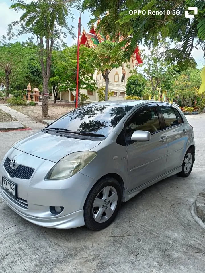 2007 Toyota Yaris II 2