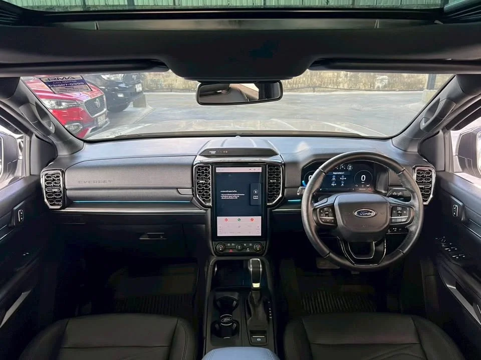 2023 Ford Everest III 3