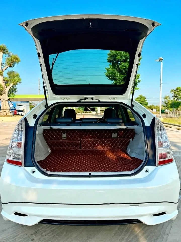 2011 Toyota Prius III 3