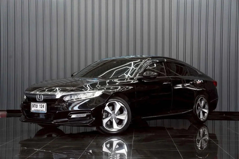 2019 Honda Accord X 3