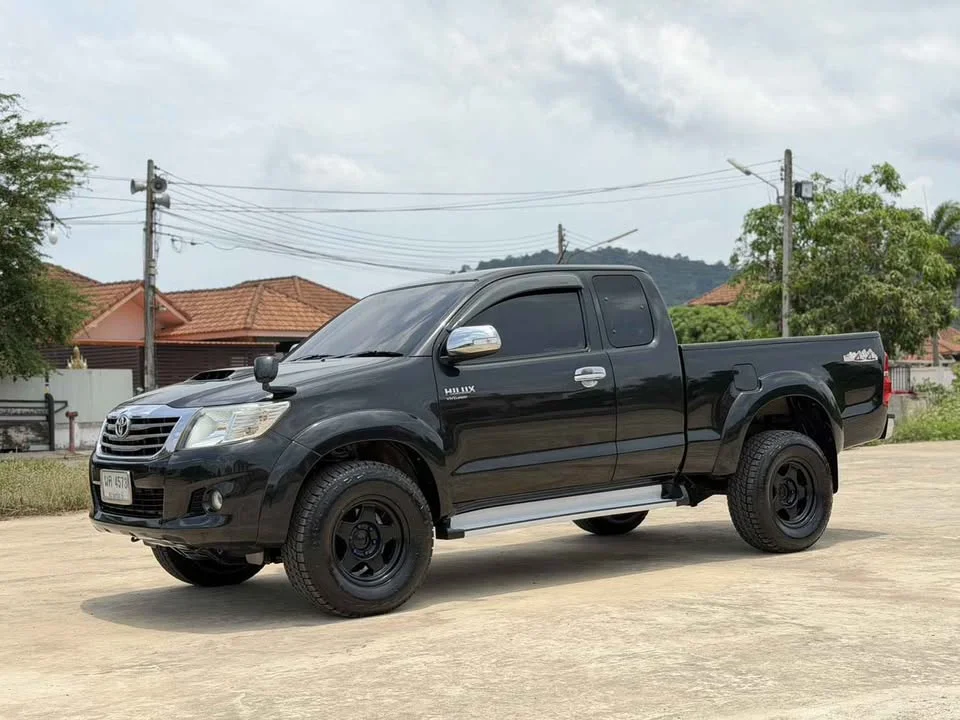 2013 Toyota Hilux VII 2