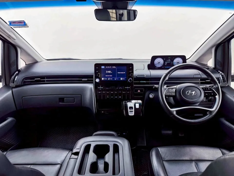 2023 Hyundai Staria US4 2
