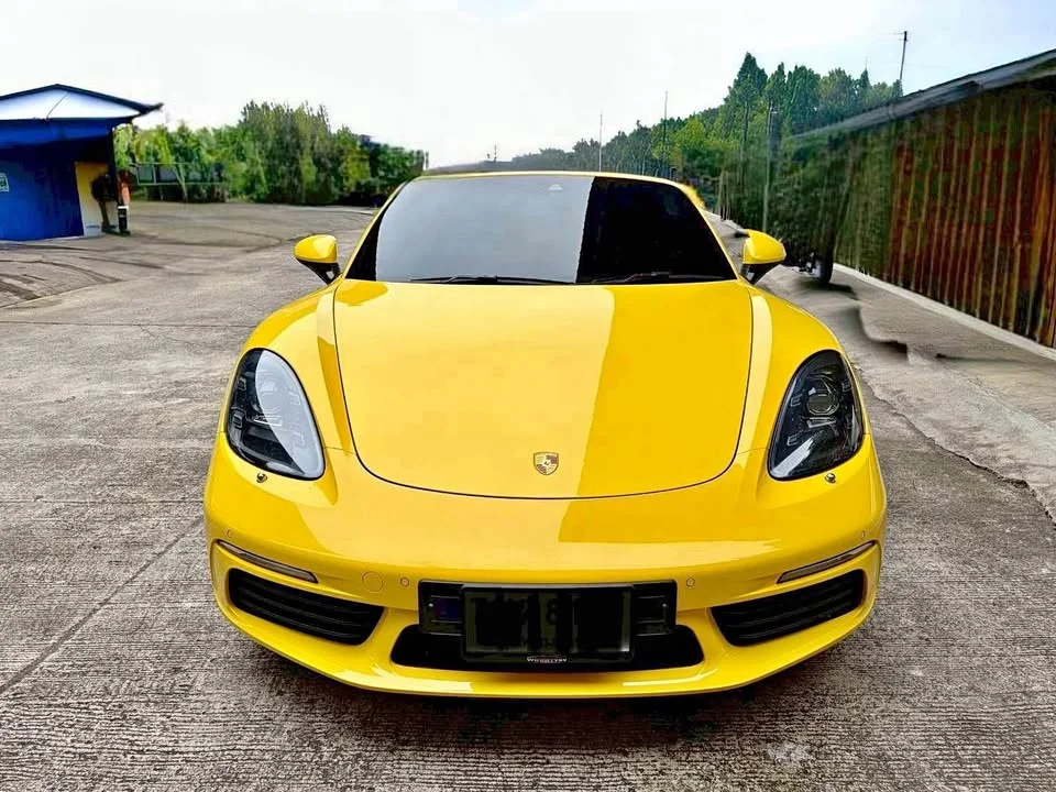 2017 Porsche 718 Boxster and Cayman IV 2