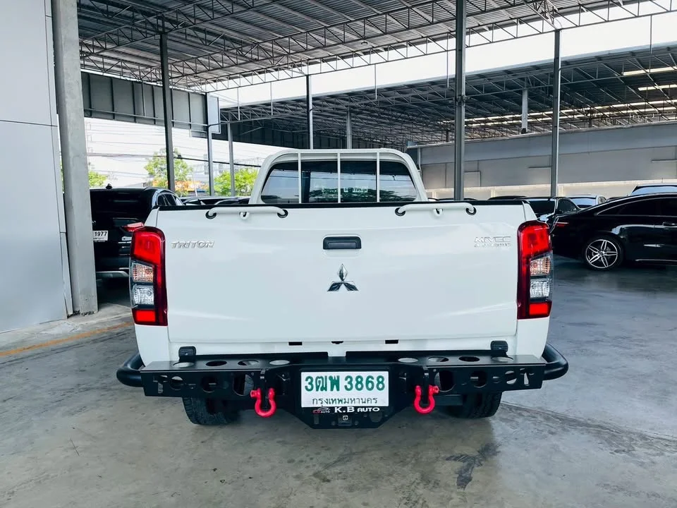 2022 Mitsubishi Triton V 3