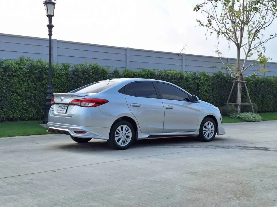 2020 Toyota Yaris ATIV III 3
