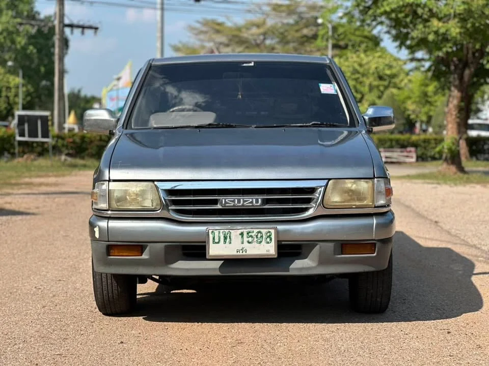 1995 Isuzu TFR III 3