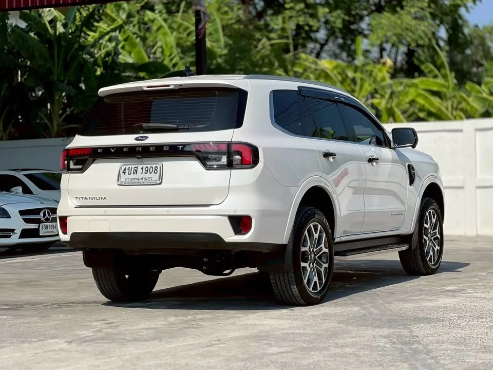 2023 Ford Everest III 3