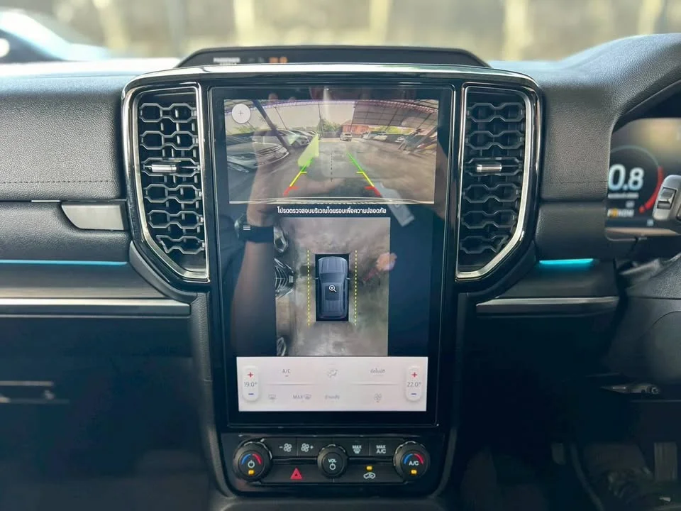 2023 Ford Everest III 2