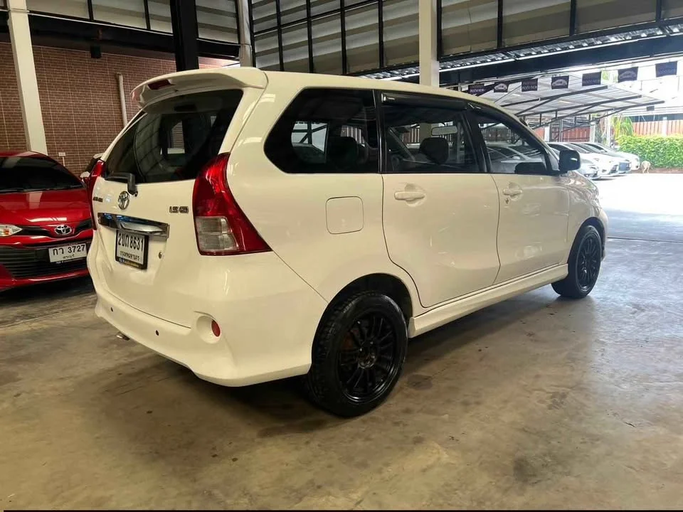 2012 Toyota Avanza II 3