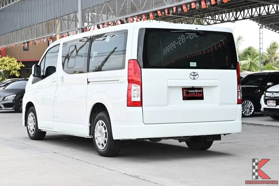 2022 Toyota HiAce VI (H300) 2