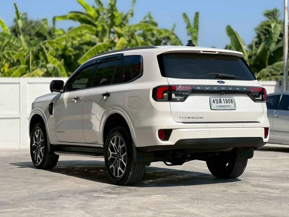 2023 Ford Everest III 2