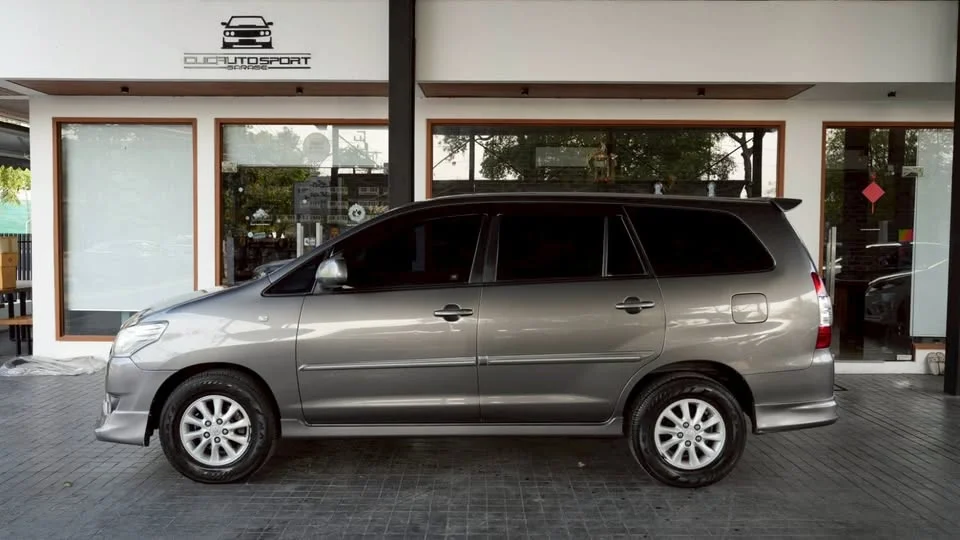 2015 Toyota Innova I 3