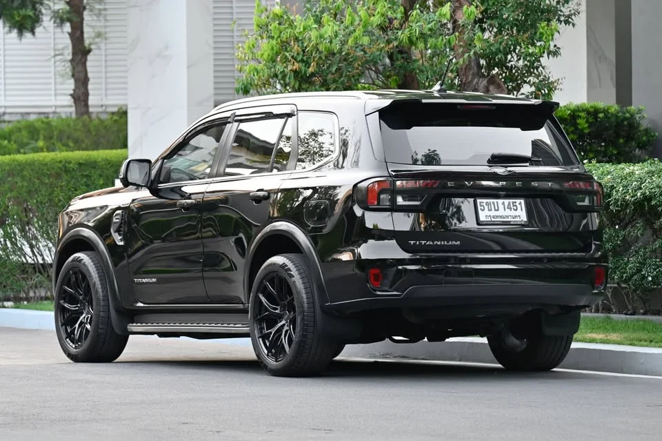 2024 Ford Everest III 3