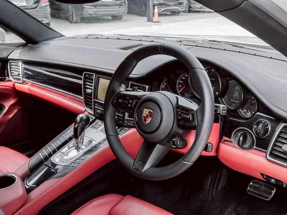 2010 Porsche Panamera II 3