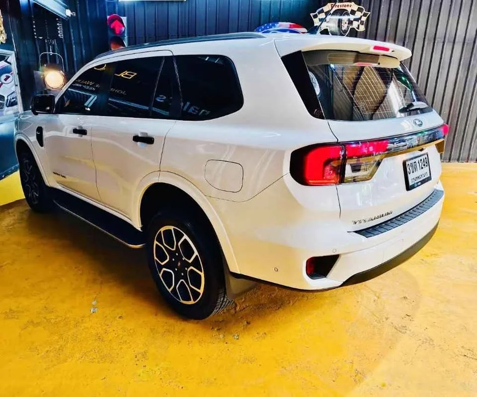 2022 Ford Everest III 2