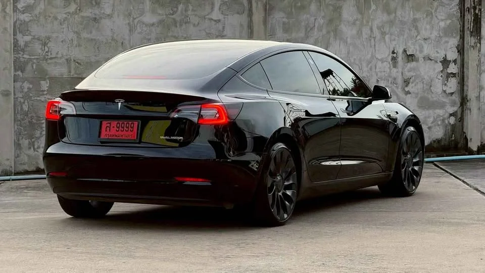 2023 Tesla Model 3 3