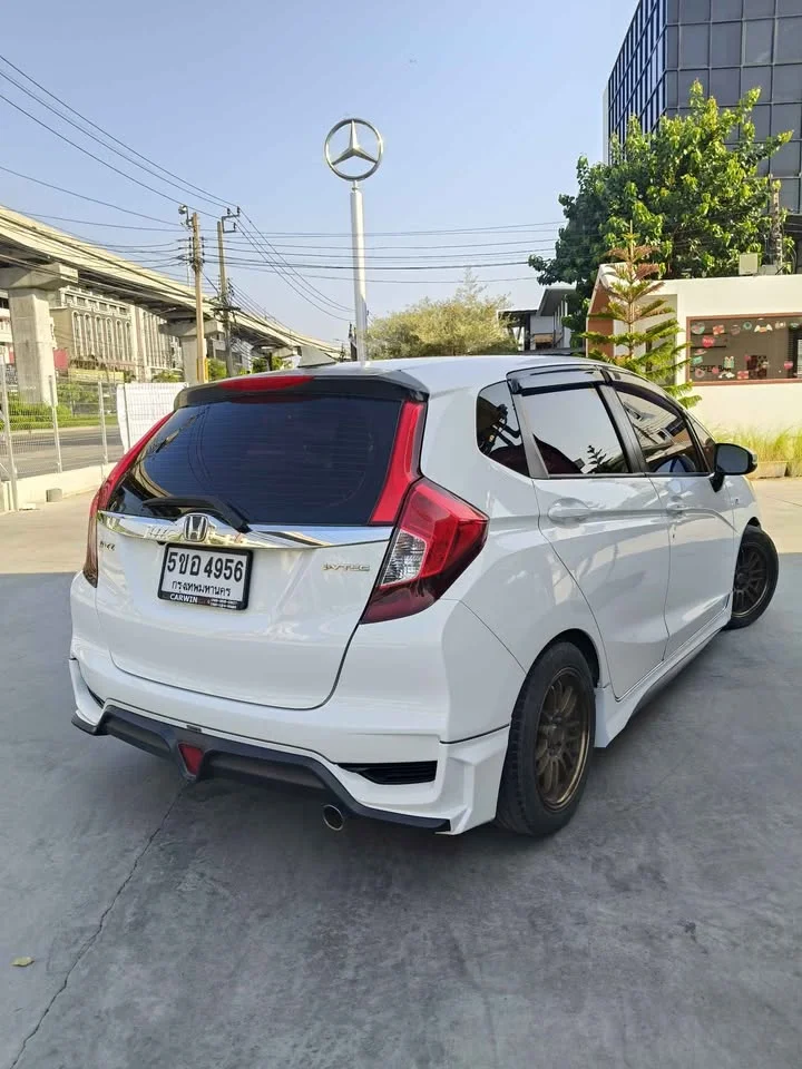 2020 Honda Jazz III 2