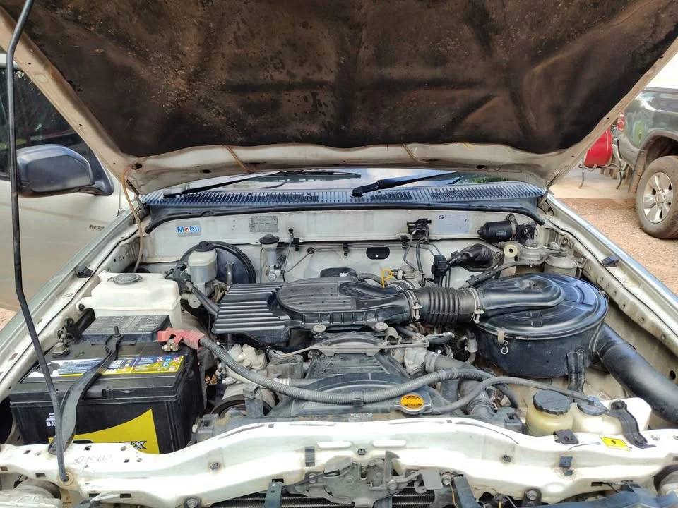 2004 Toyota Hilux Tiger VI 3