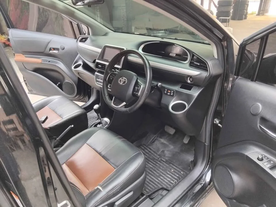 2018 Toyota Sienta II 3