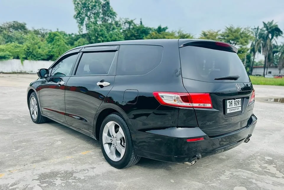 2011 Honda Odyssey IV 3