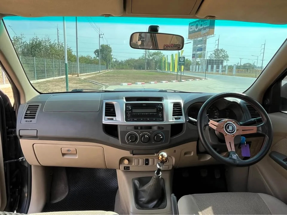 2013 Toyota Hilux VII 3