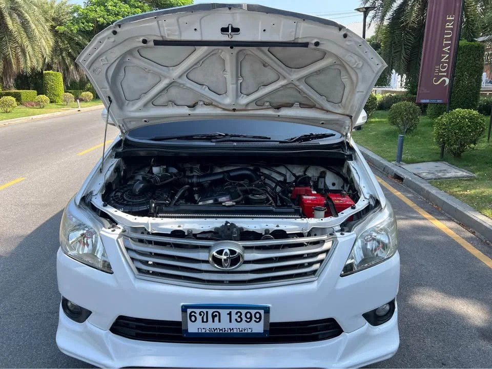 2013 Toyota Innova I 2