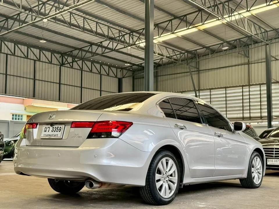 2009 Honda Accord VIII 2