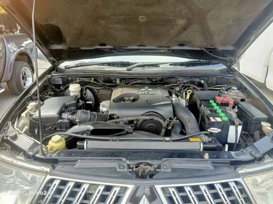 2012 Mitsubishi Pajero Sport II 3