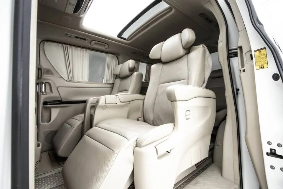 2013 Toyota Alphard, Vellfire II (AH20) 3