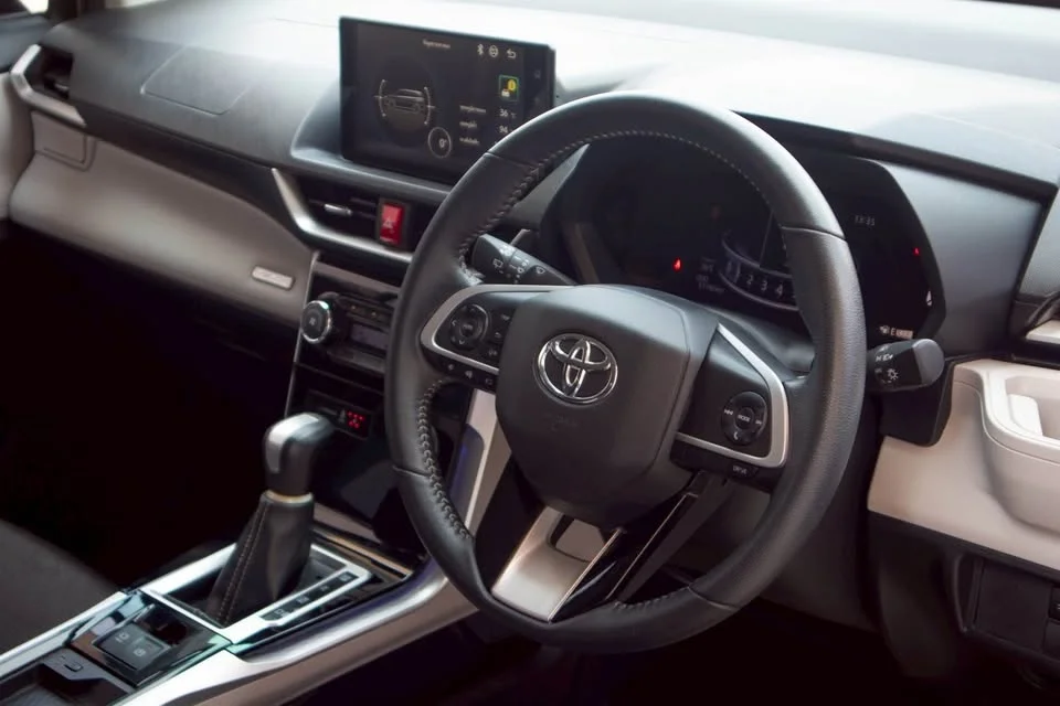 2023 Toyota Veloz III 2