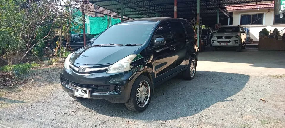 2011 Toyota Avanza II 2
